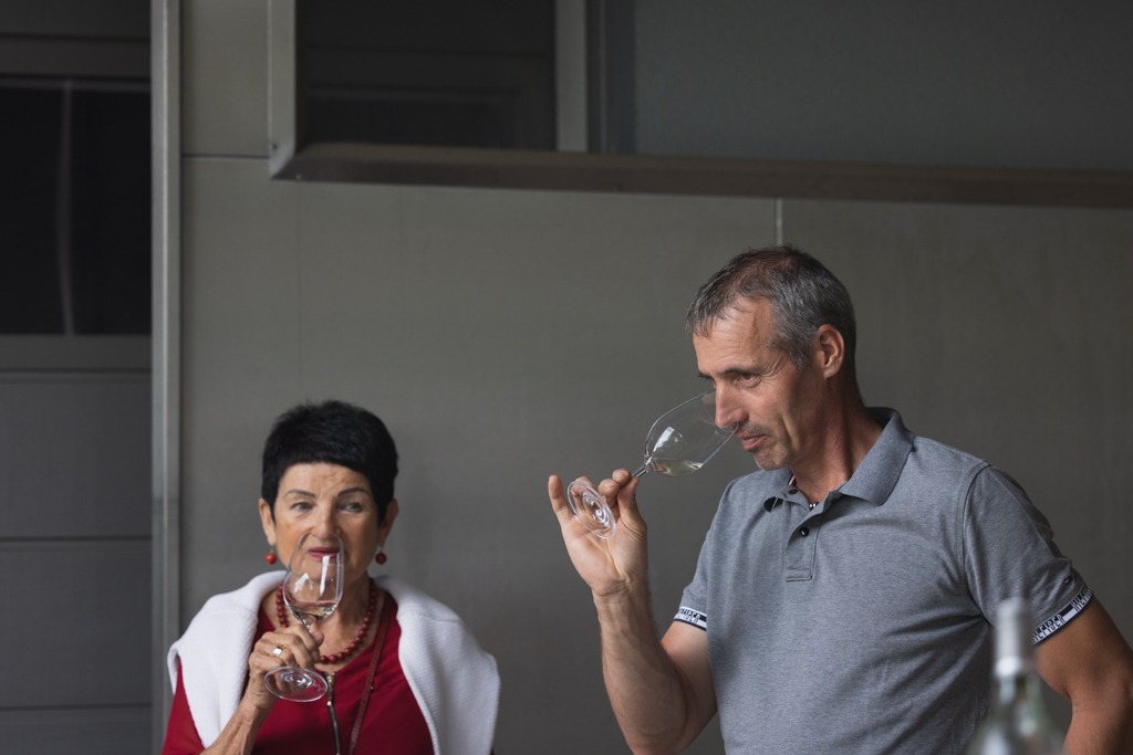 Weingut Grasmuck in der Südsteiermark - Wein verkosten bei der Weinerlebnisführung