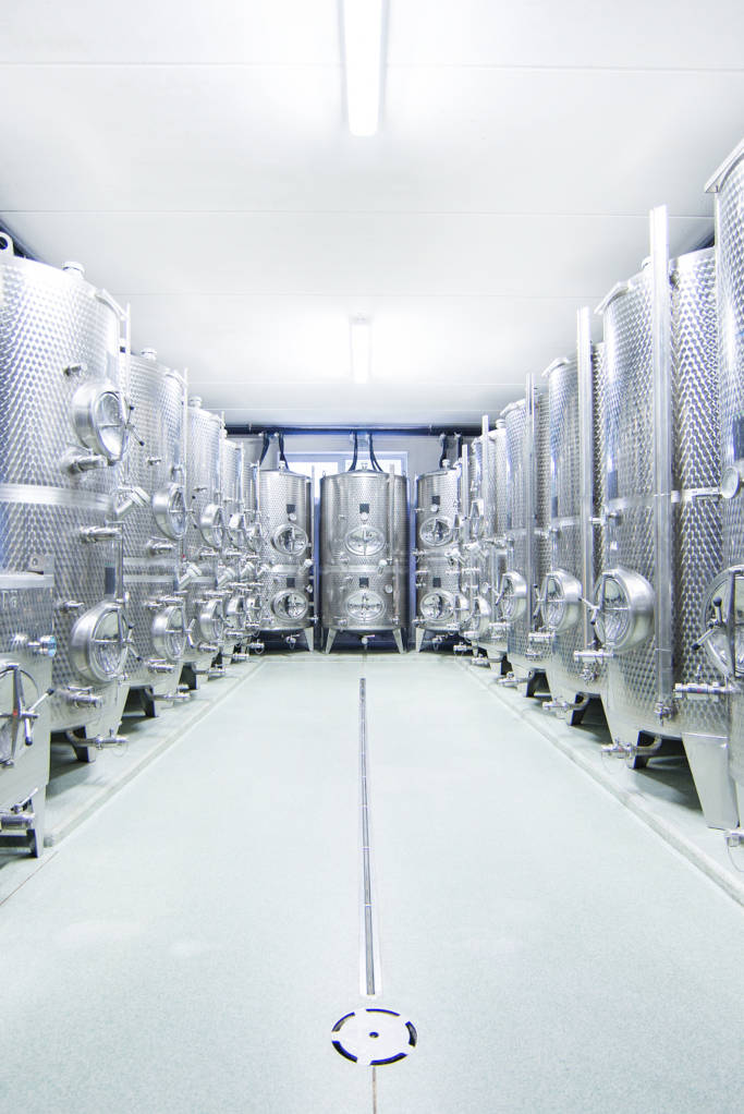 Weingut Grasmuck in der Südsteiermark - Stahltankkeller